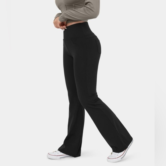 Halara Black High Waisted Back Pocket Flare Yoga Leggings | NEW/NWT!!🖤 - Picture 3 of 16